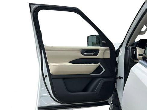 New 2026 Nissan Armada Platinum RWD image 10