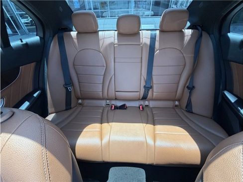 Used 2019 Mercedes-Benz C 300 Sedan image 21