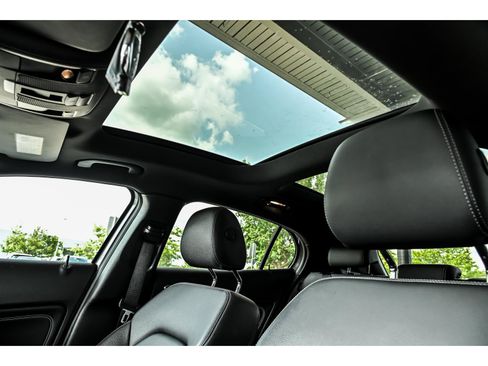 Used 2019 Mercedes-Benz GLA 250 4MATIC image 13