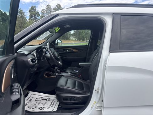 Used 2021 Chevrolet TrailBlazer ACTIV w/ Technology Package AWD/4WD image 15