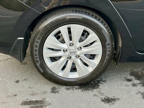 Used 2024 Nissan Sentra S image 31