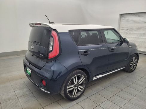 Used 2018 Kia Soul + image 9