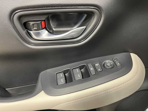 New 2026 Honda HR-V LX image 13