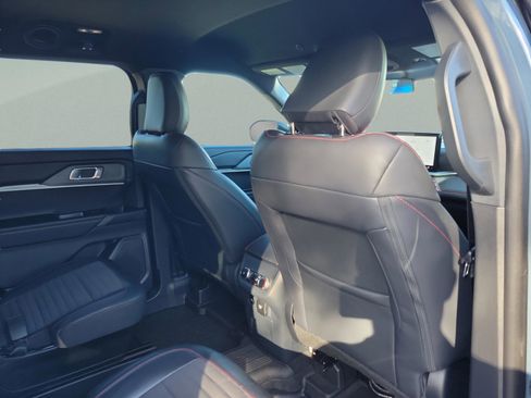 New 2026 Ford Explorer ST-Line w/ ST-Line Street Pack RWD image 25