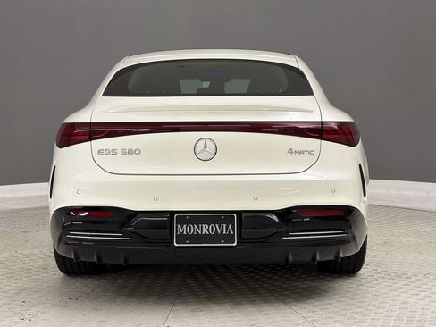 Used 2022 Mercedes-Benz EQS 580 4MATIC Sedan image 10