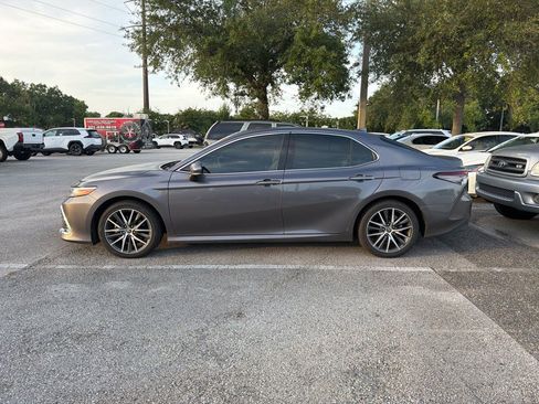Used 2023 Toyota Camry XLE FWD image 2