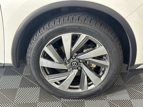Used 2020 Nissan Murano SL w/ Moonroof Package FWD image 12