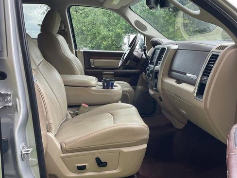 Used 2018 RAM 2500 Laramie w/ Convenience Group RWD image 8