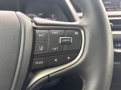 Used 2021 Lexus UX 250h w/ Accessory Package (Z1) AWD/4WD image 20