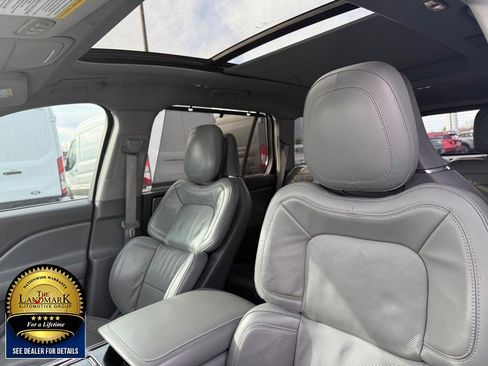 Used 2020 Lincoln Aviator Reserve w/ Equipment Group 202A image 9
