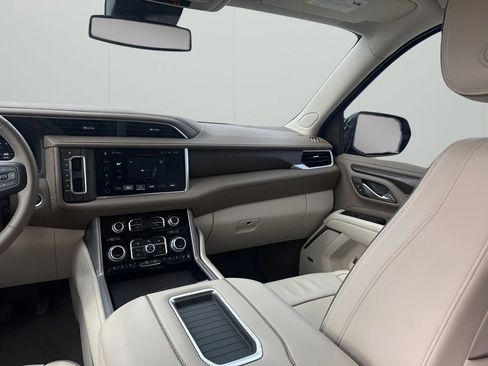 Certified 2023 GMC Yukon XL Denali image 23