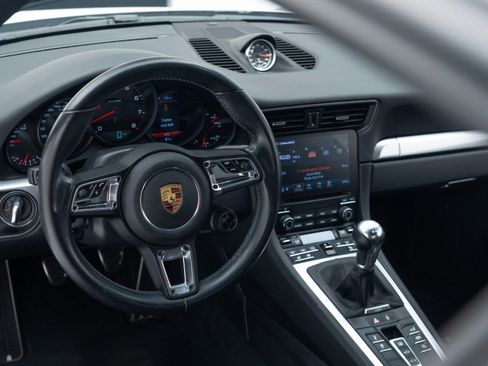 Used 2018 Porsche 911 Carrera S RWD image 20