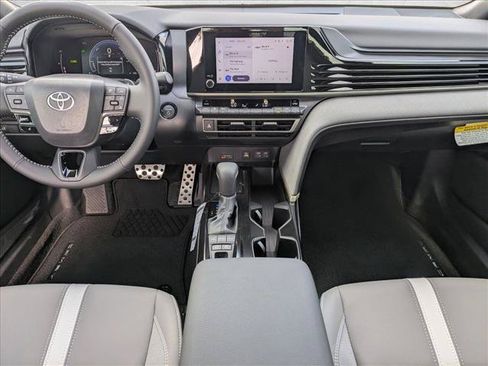Used 2026 Toyota Camry SE w/ Convenience Package FWD image 15