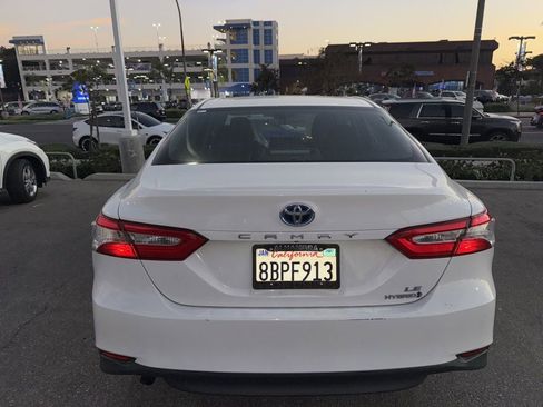 Used 2018 Toyota Camry LE image 7