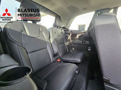 Used 2025 Volvo XC90 B6 Ultra w/ Protection Package Premier image 23