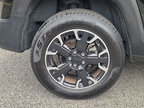 Certified 2023 Jeep Renegade Trailhawk AWD/4WD image 5