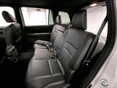 Used 2025 Honda Passport EX-L image 25