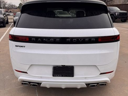 Used 2025 Land Rover Range Rover Sport Dynamic SE image 7