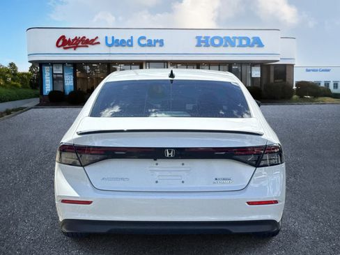 Used 2023 Honda Accord Sport image 4