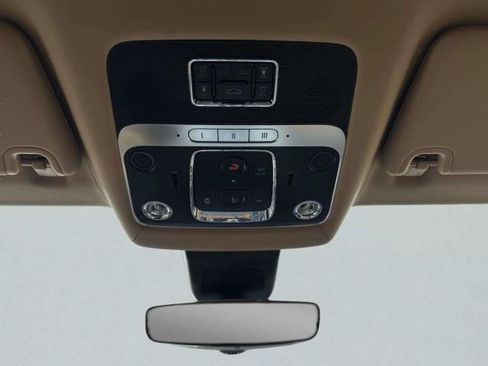 Used 2023 Bentley Flying Spur W12 AWD/4WD image 36