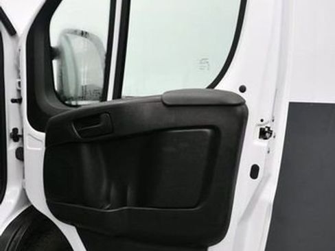 Used 2023 RAM ProMaster 2500 FWD image 11