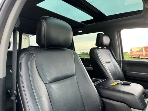 Used 2017 Ford F250 Lariat w/ Lariat Ultimate Package AWD/4WD image 30