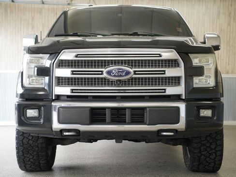 Used 2015 Ford F150 Platinum w/ Equipment Group 701A Luxury image 3