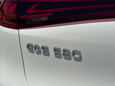 Used 2023 Mercedes-Benz EQS 580 4MATIC SUV image 44