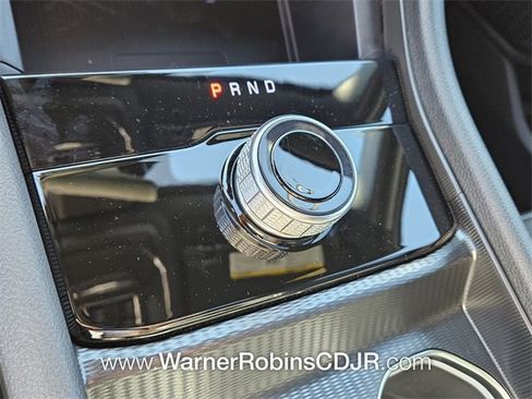 New 2025 Jeep Grand Cherokee Altitude image 23