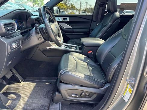 Used 2020 Ford Explorer ST w/ Premium Technology Package image 7