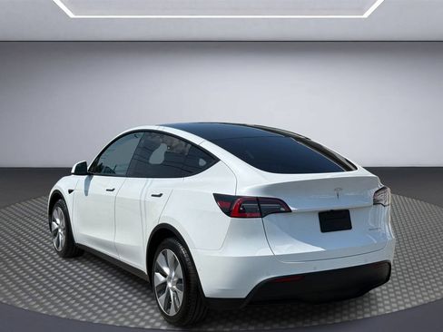 Used 2021 Tesla Model Y Long Range AWD/4WD image 5