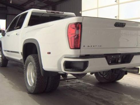 Used 2024 Chevrolet Silverado 3500 High Country image 5