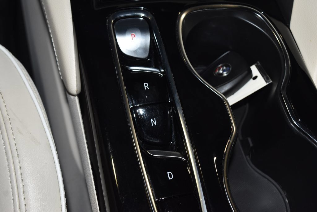 Used 2023 Buick Envision Avenir FWD image 19