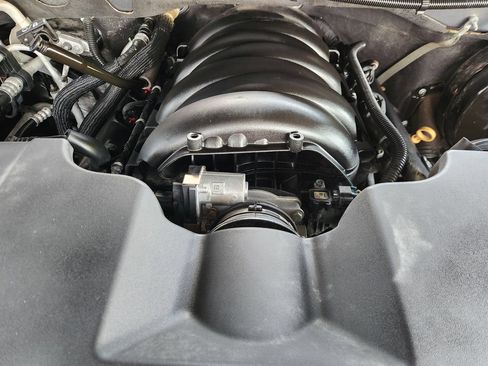 Used 2019 Chevrolet Tahoe LS w/ All-Season Package RWD image 33