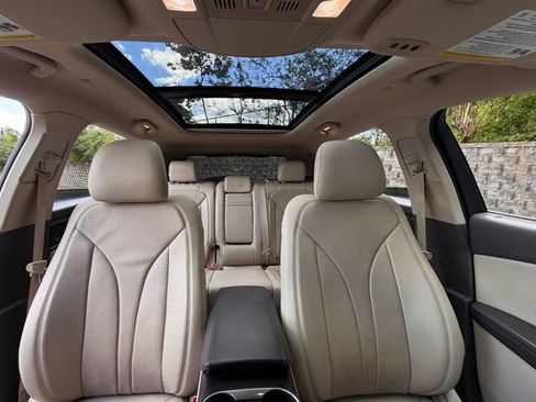 Used 2019 Lincoln Nautilus Reserve w/ Class II Trailer Tow Package FWD image 18