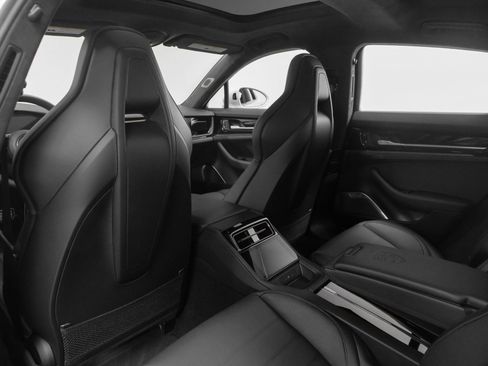 Certified 2025 Porsche Panamera Turbo image 55