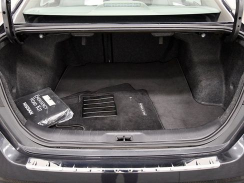 Used 2021 Nissan Altima 2.5 SV w/ SV Premium Package image 6