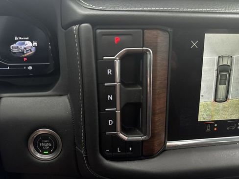 Used 2023 GMC Yukon Denali Ultimate image 16