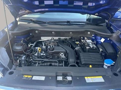 Used 2024 Volkswagen Taos SE FWD image 17