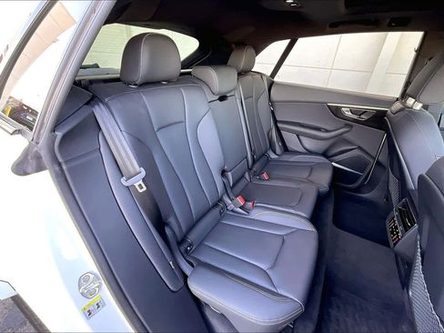 Used 2025 Audi Q8 Premium Plus AWD/4WD image 19