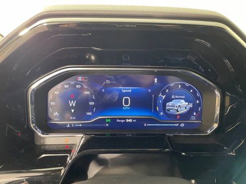 New 2024 Chevrolet Silverado 1500 LT w/ Z71 Off-Road Package image 26