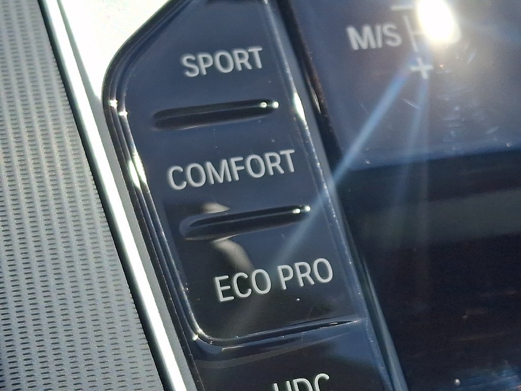 Certified 2023 BMW X5 xDrive40i w/ Climate Comfort Package AWD/4WD image 26