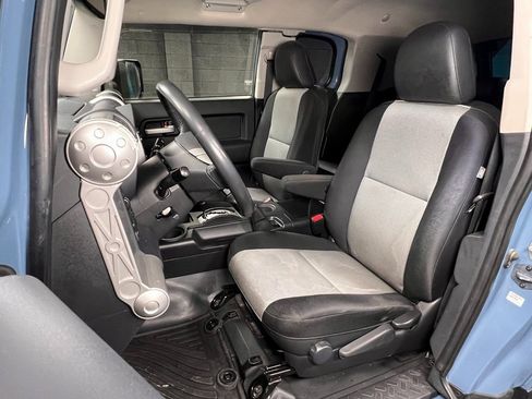 Used 2014 Toyota FJ Cruiser Trail Teams image 3