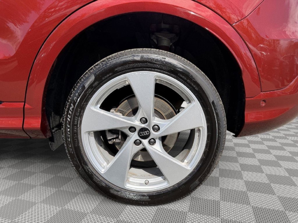 Certified 2025 Audi Q5 Premium w/ Premium Plus AWD/4WD image 11