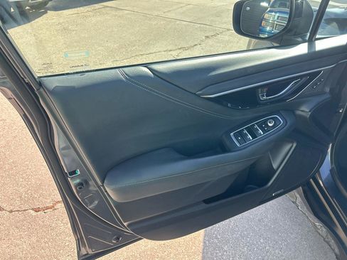 Used 2020 Subaru Outback Limited AWD/4WD image 9