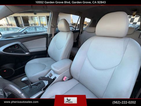 Used 2008 Toyota RAV4 Limited image 23