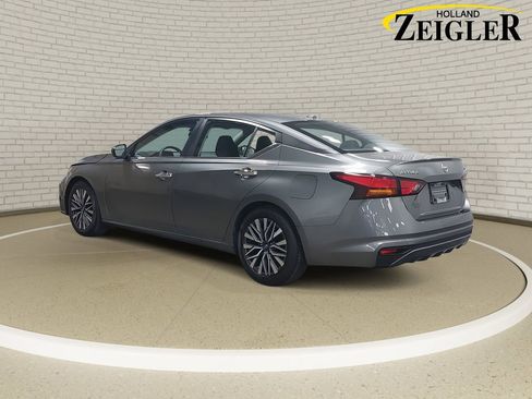 Used 2023 Nissan Altima 2.5 SV image 7