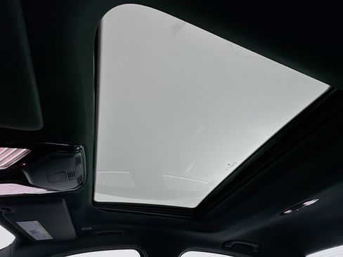 Used 2025 BMW 330i Sedan image 26