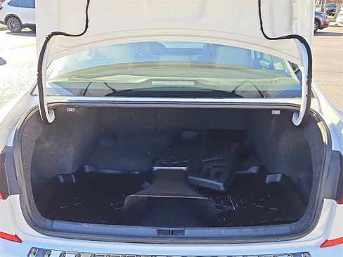 Used 2022 Volkswagen Passat 2.0T SE image 29