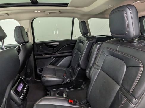 Used 2024 Lincoln Aviator Reserve AWD/4WD image 36